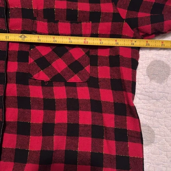 Like New Women’s Red and Black Plaid Pajama Set - Picture 4 of 9